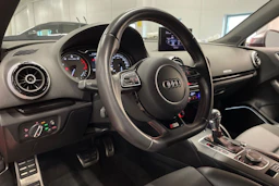 Punainen Audi S3 2014 kuva 21.