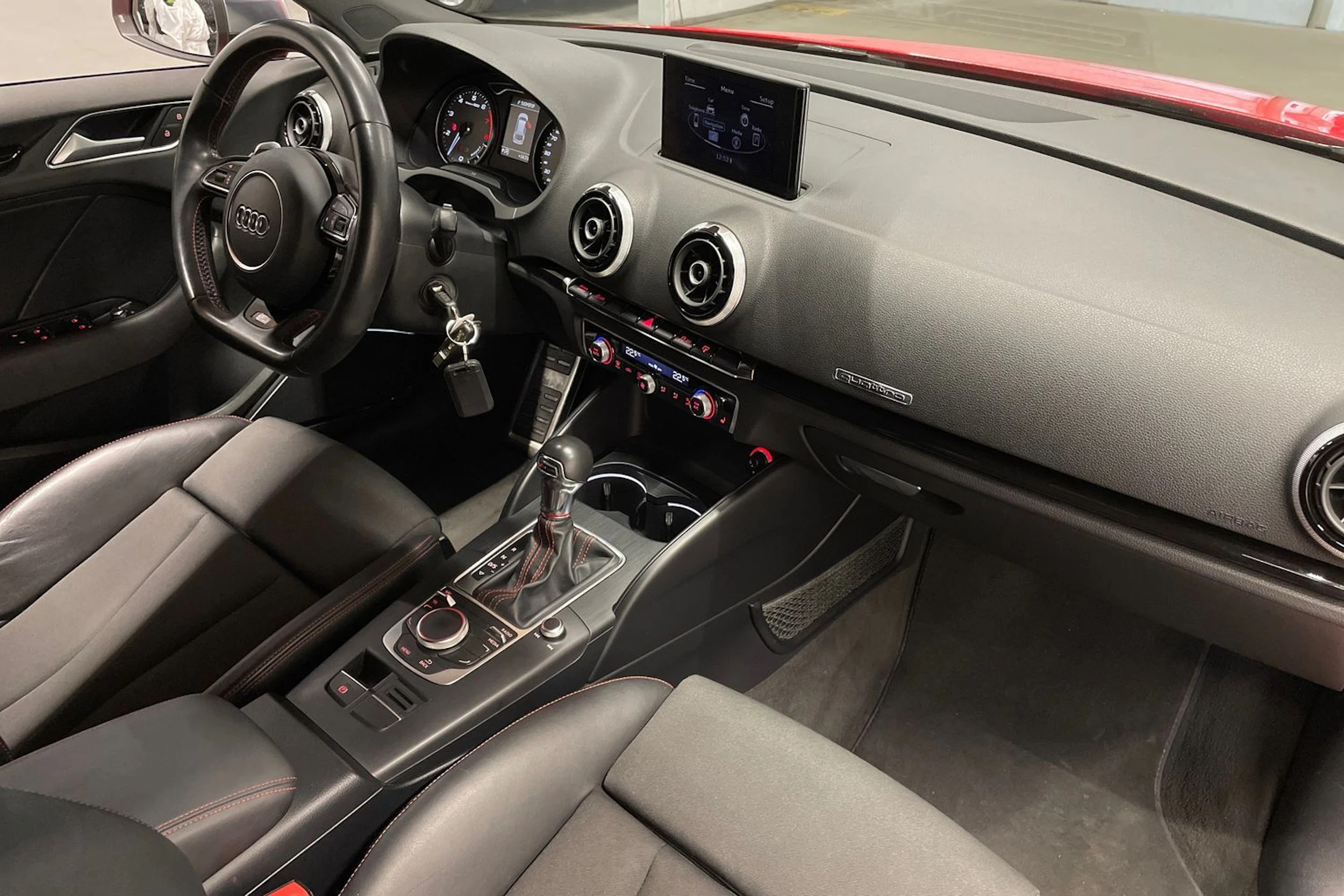 Punainen Audi S3 2014 kuva 23.