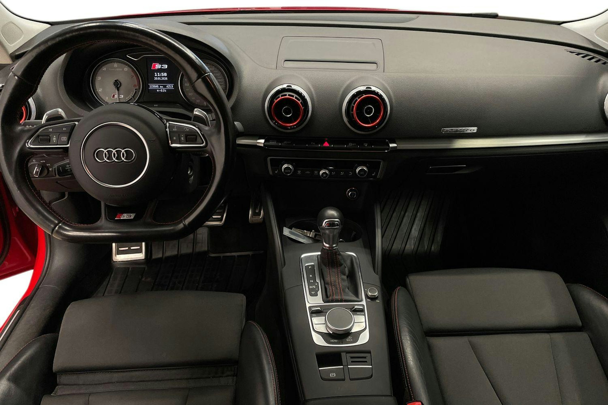 Punainen Audi S3 2015 kuva 9.