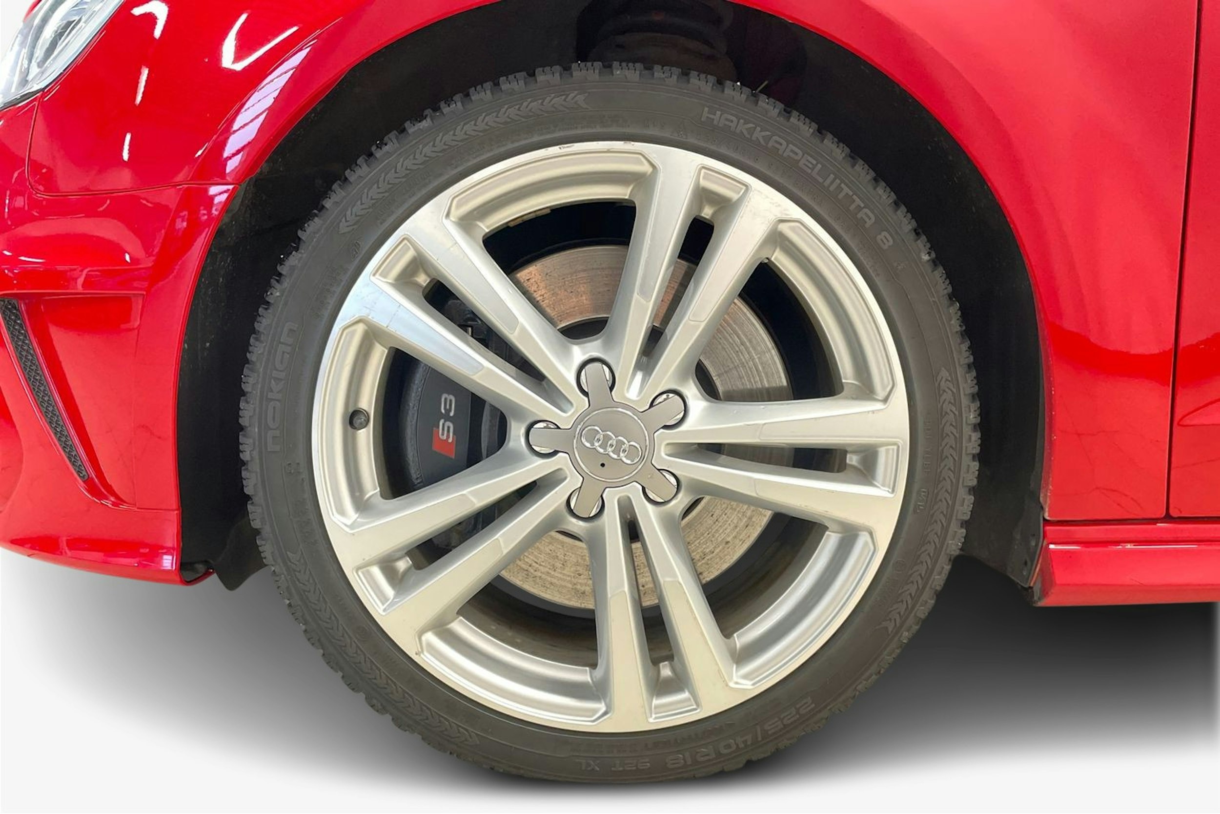 Punainen Audi S3 2015 kuva 11.