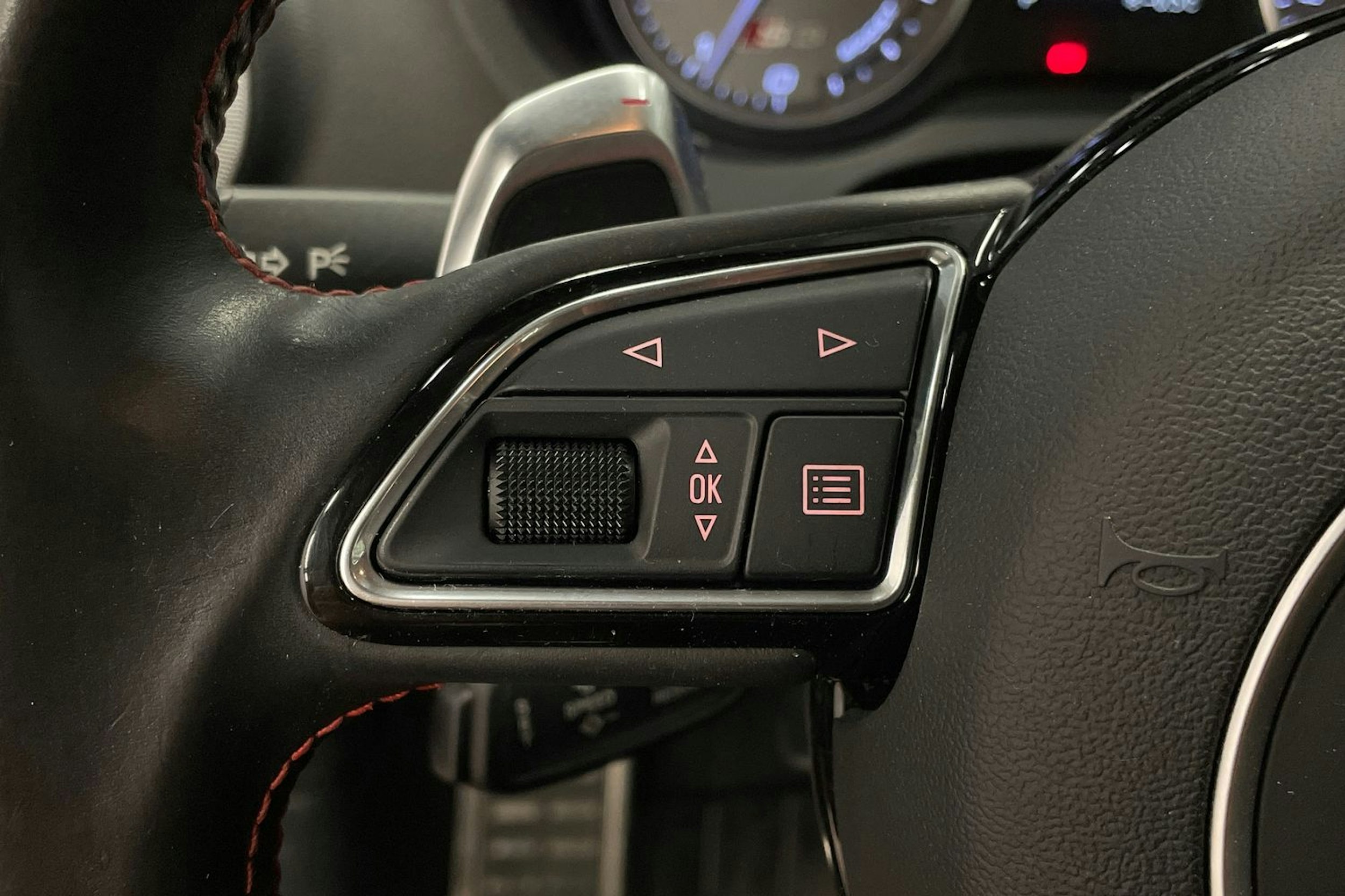 Punainen Audi S3 2015 kuva 16.