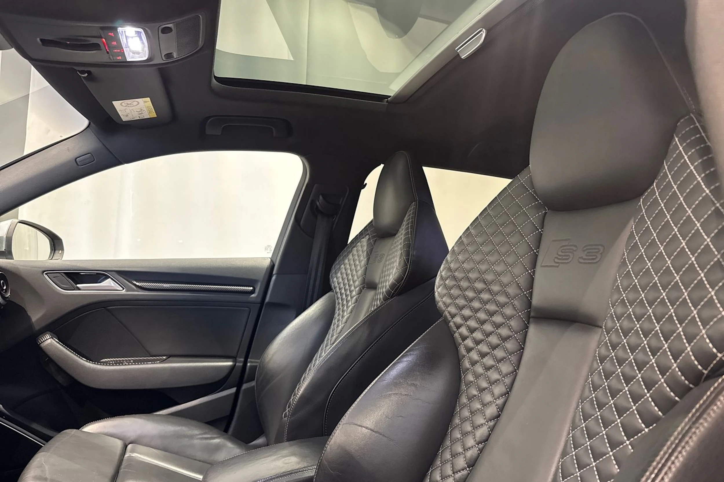 musta Audi S3 2016 kuva 14.