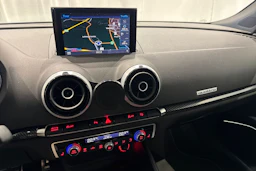 musta Audi S3 2016 kuva 18.