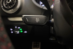 punainen Audi S3 2017 kuva 17.