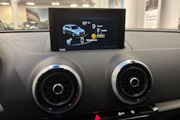 punainen Audi S3 2017 kuva 20.