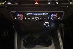 punainen Audi S3 2017 kuva 21.