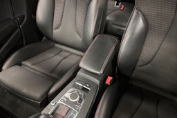 punainen Audi S3 2017 kuva 23.