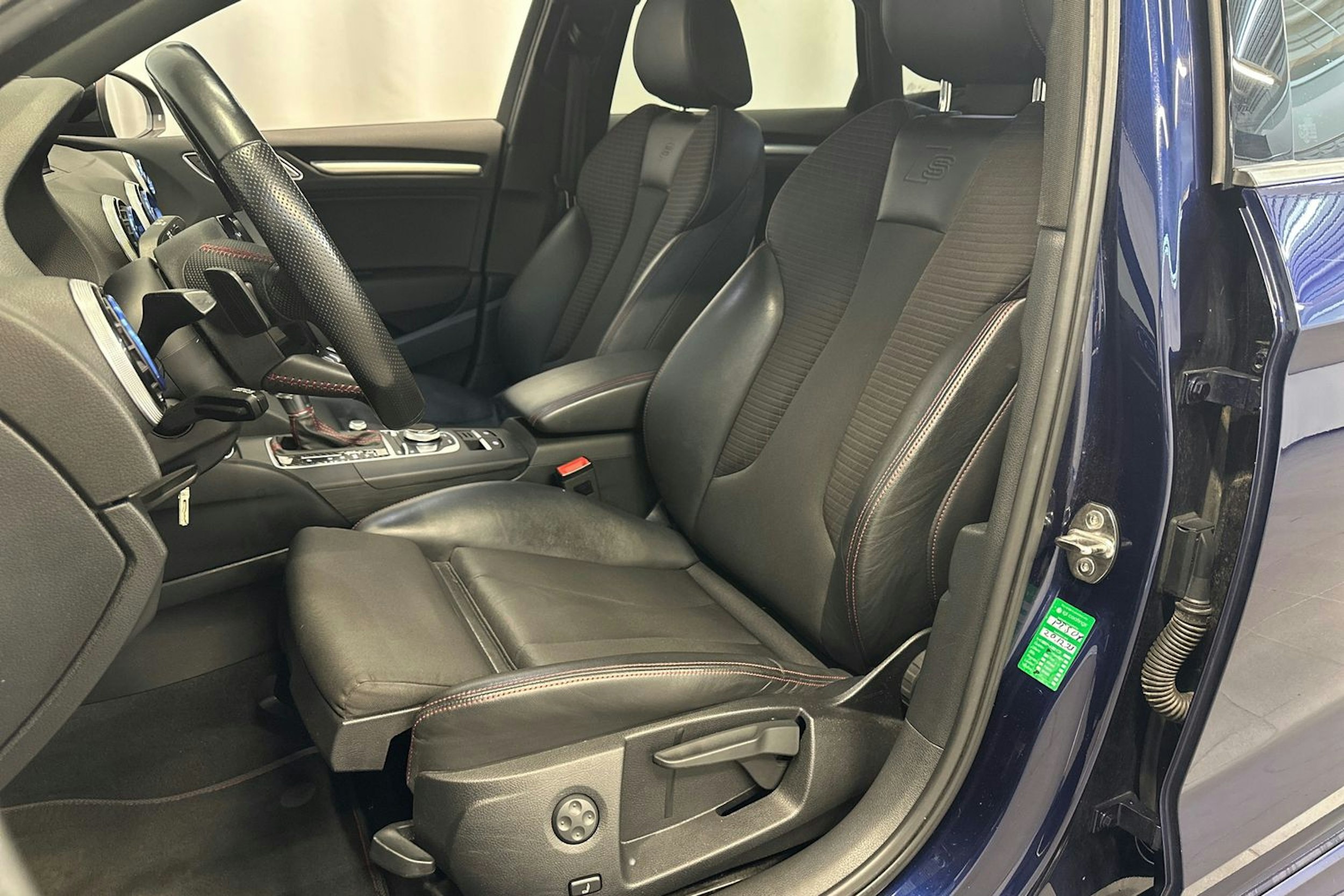 sininen Audi S3 2017 kuva 14.