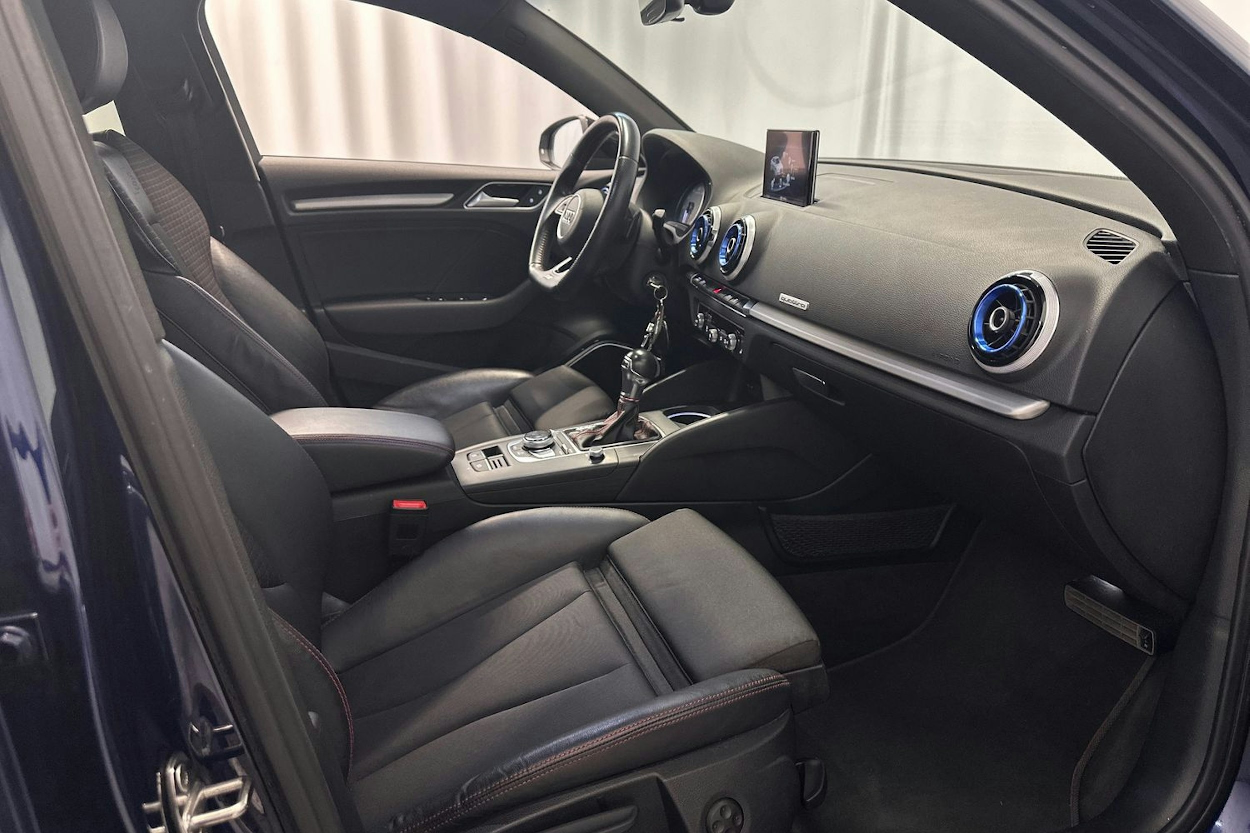 sininen Audi S3 2017 kuva 15.