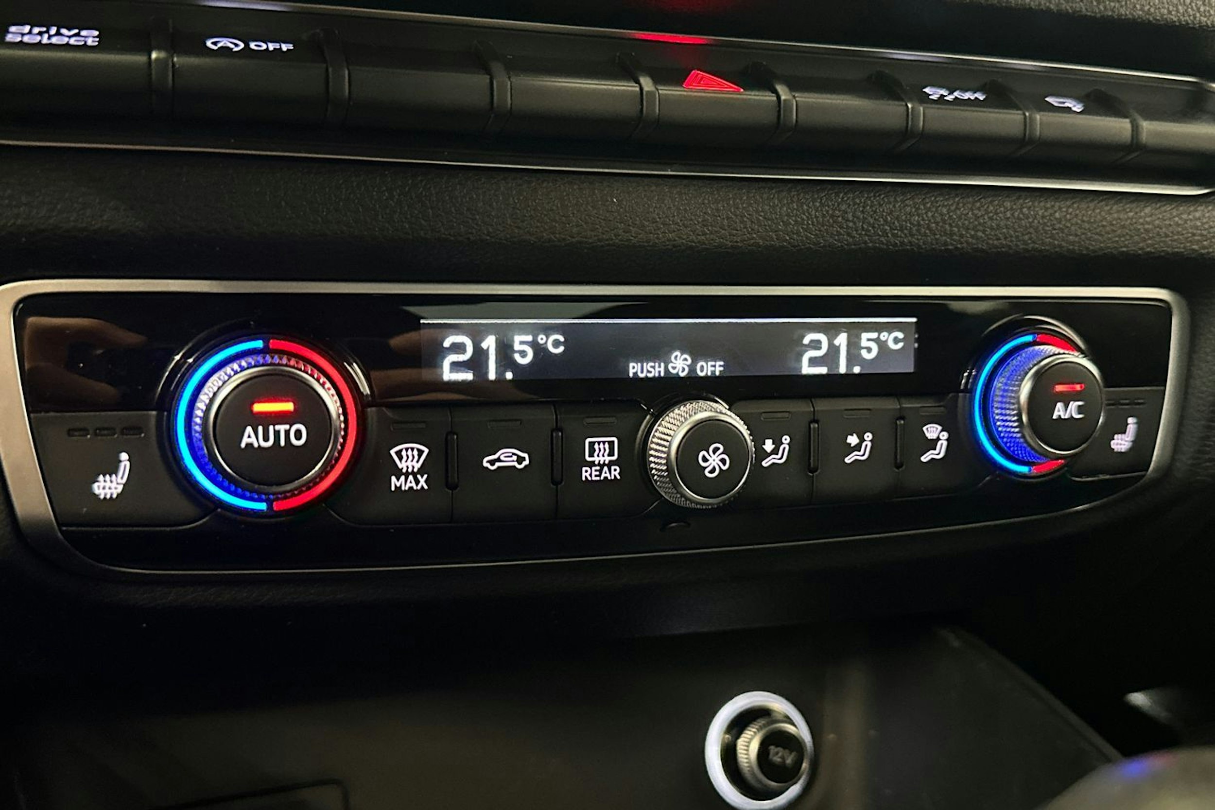 sininen Audi S3 2017 kuva 23.