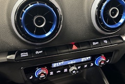 sininen Audi S3 2017 kuva 24.