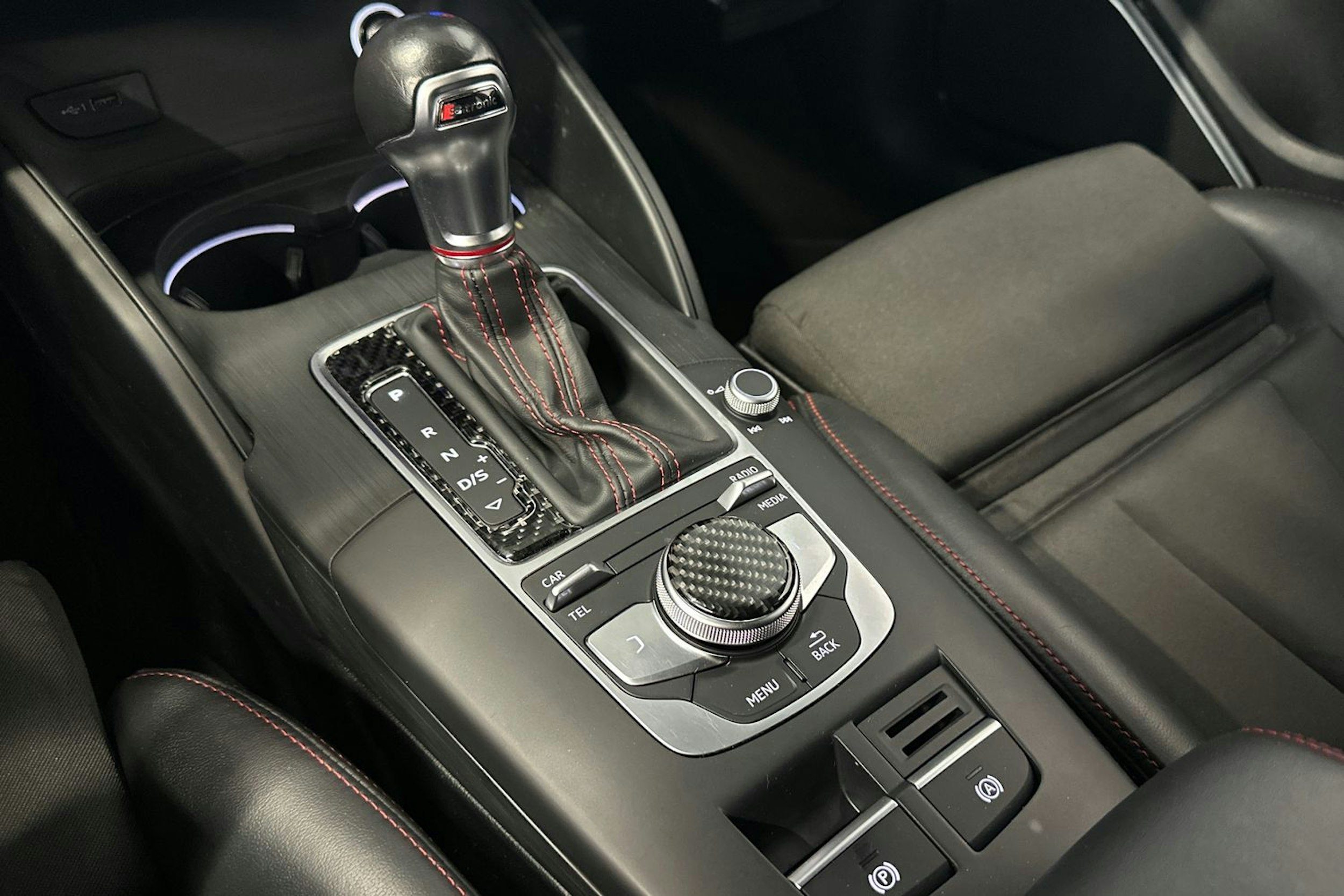 sininen Audi S3 2017 kuva 25.