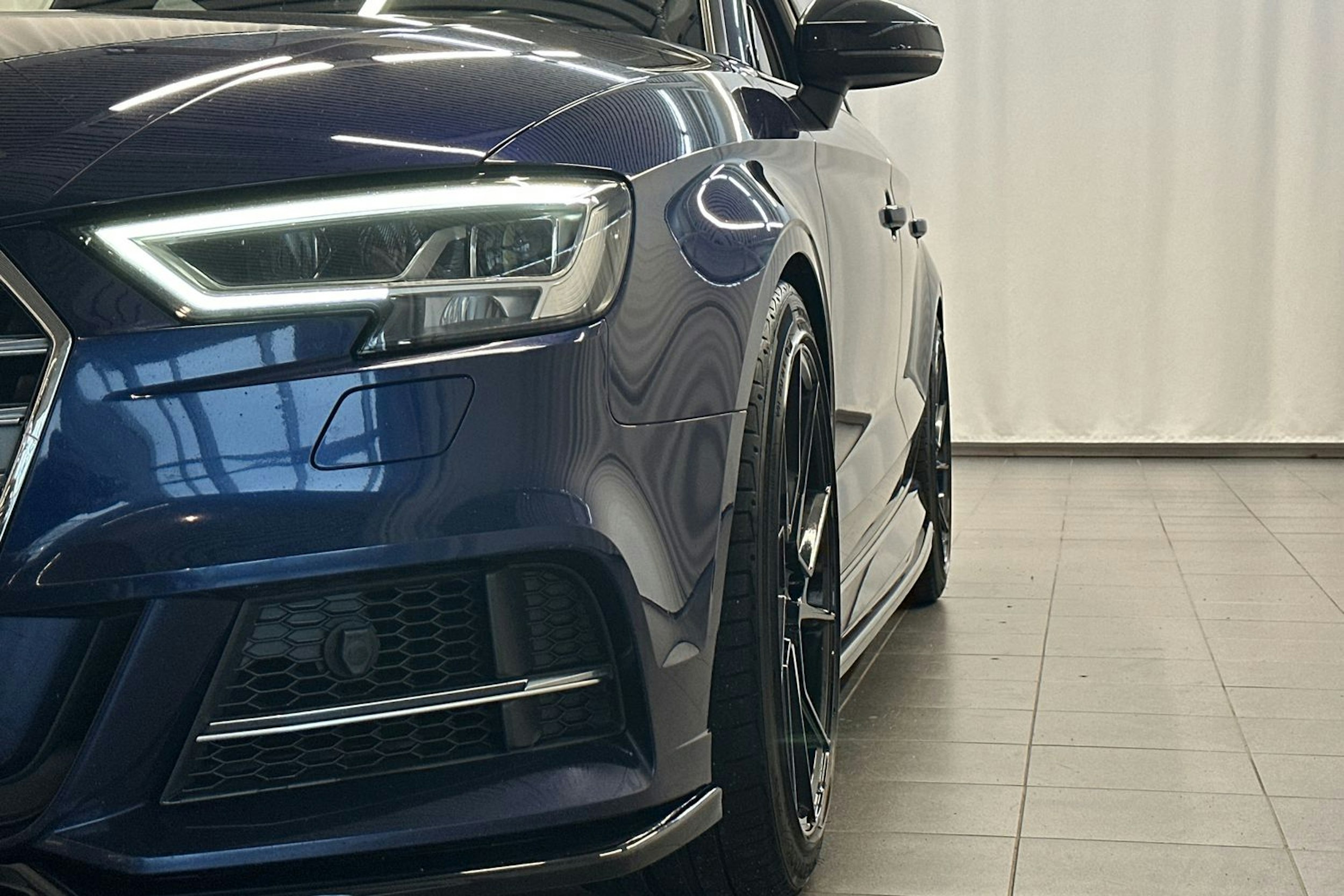 sininen Audi S3 2017 kuva 35.