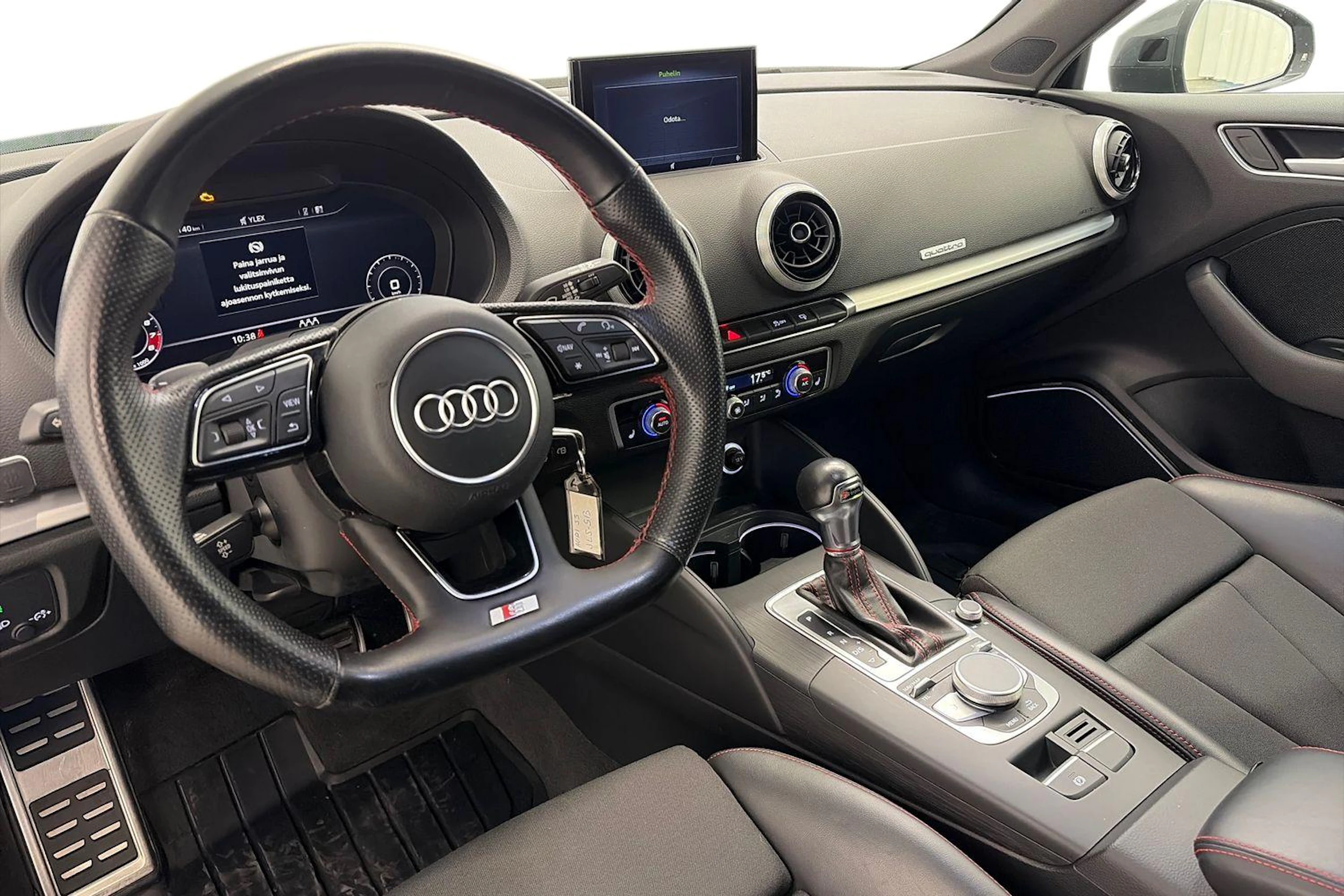 harmaa Audi S3 2018 kuva 6.