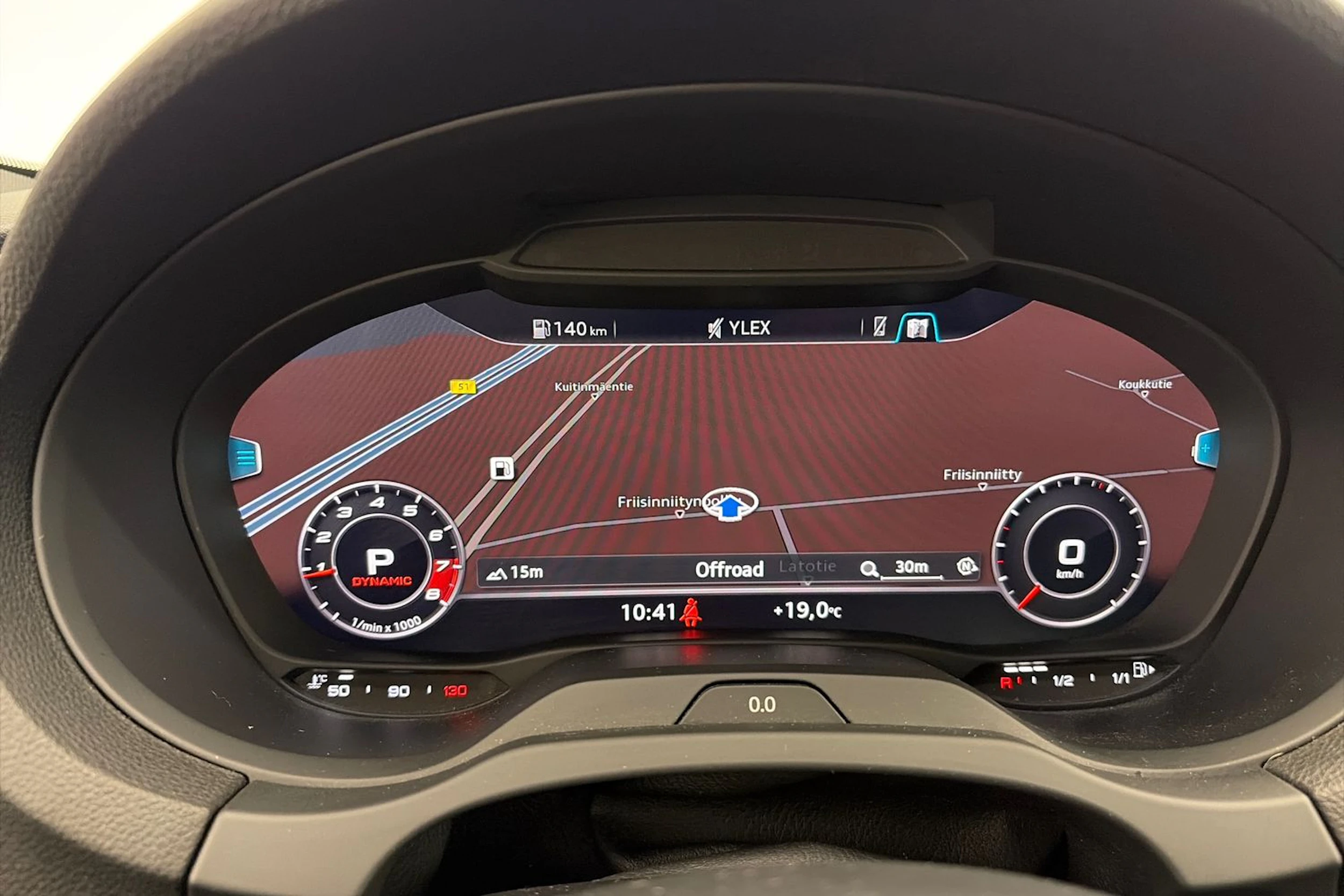 harmaa Audi S3 2018 kuva 13.