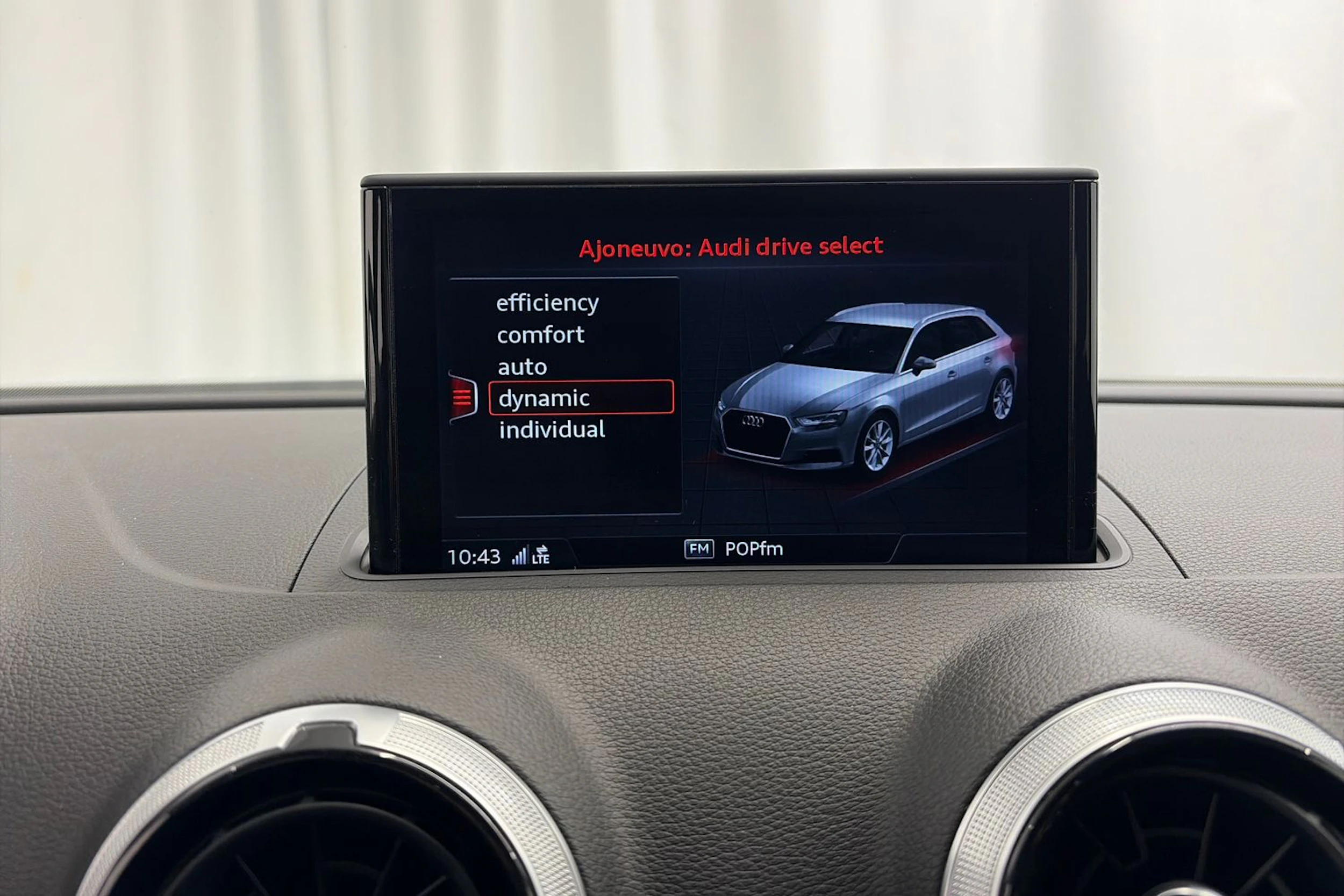 harmaa Audi S3 2018 kuva 21.