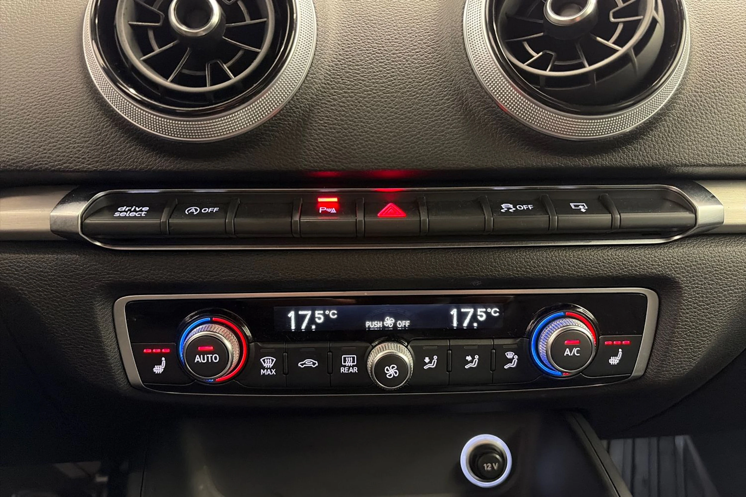 harmaa Audi S3 2018 kuva 23.
