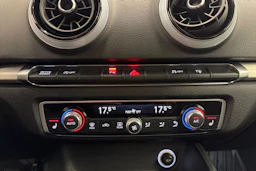 harmaa Audi S3 2018 kuva 23.
