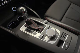 harmaa Audi S3 2018 kuva 24.