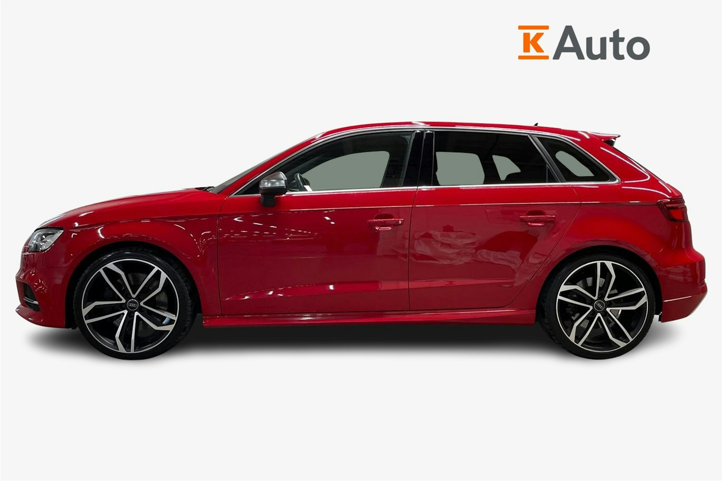 Punainen Audi S3 2019 kuva 6.