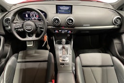 Punainen Audi S3 2019 kuva 9.