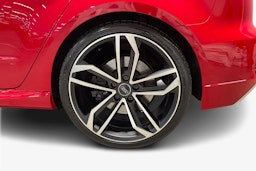 Punainen Audi S3 2019 kuva 11.