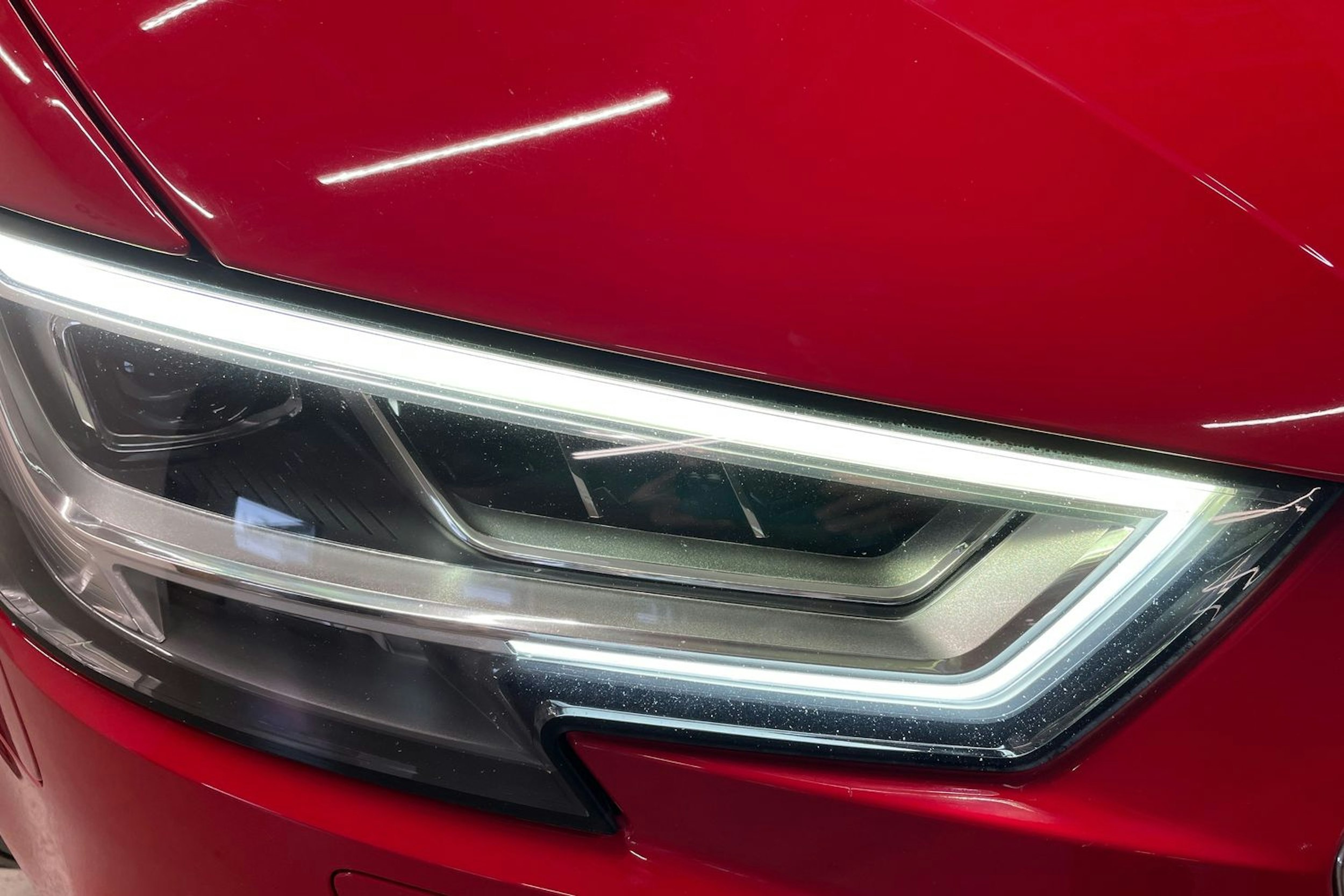Punainen Audi S3 2019 kuva 14.