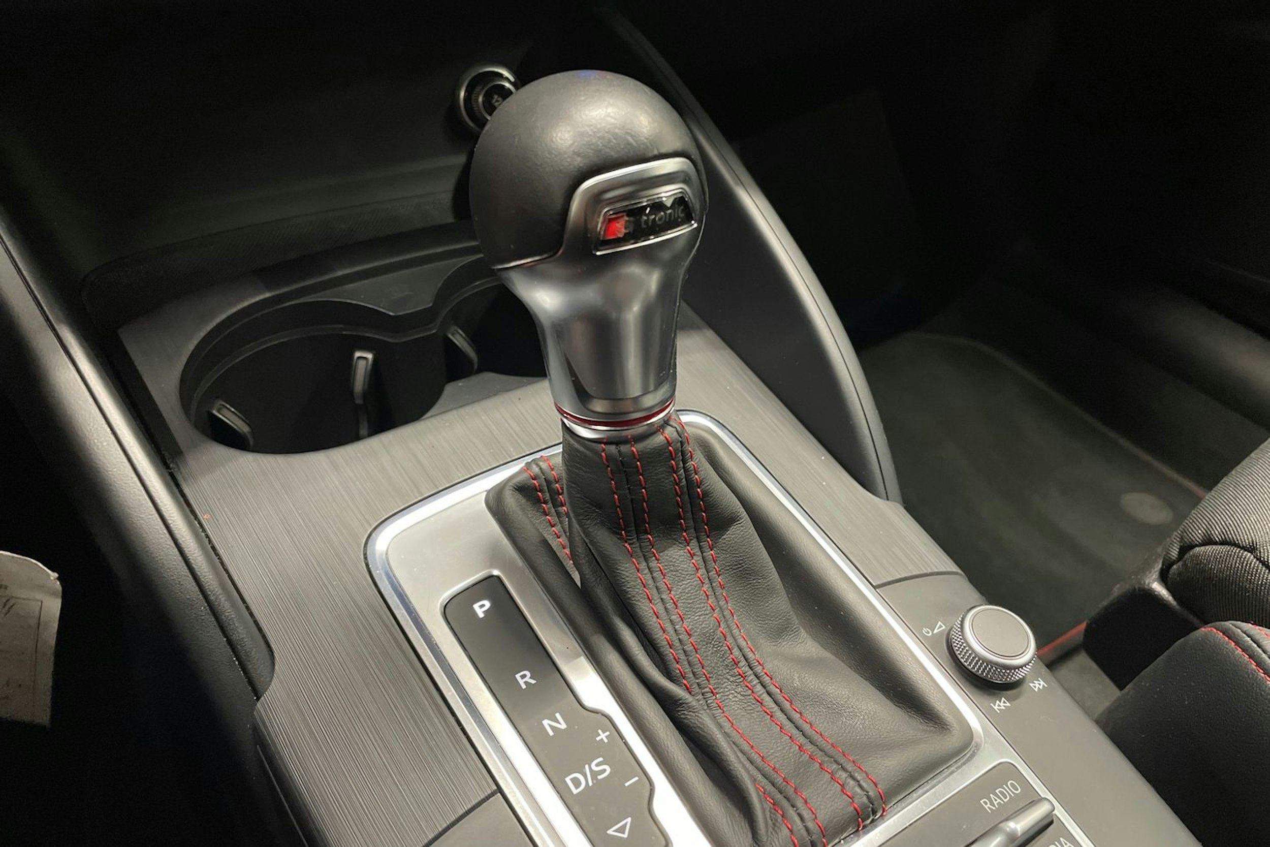 Punainen Audi S3 2019 kuva 22.