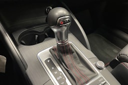 Punainen Audi S3 2019 kuva 22.