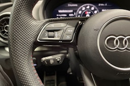 Punainen Audi S3 2019 kuva 27.
