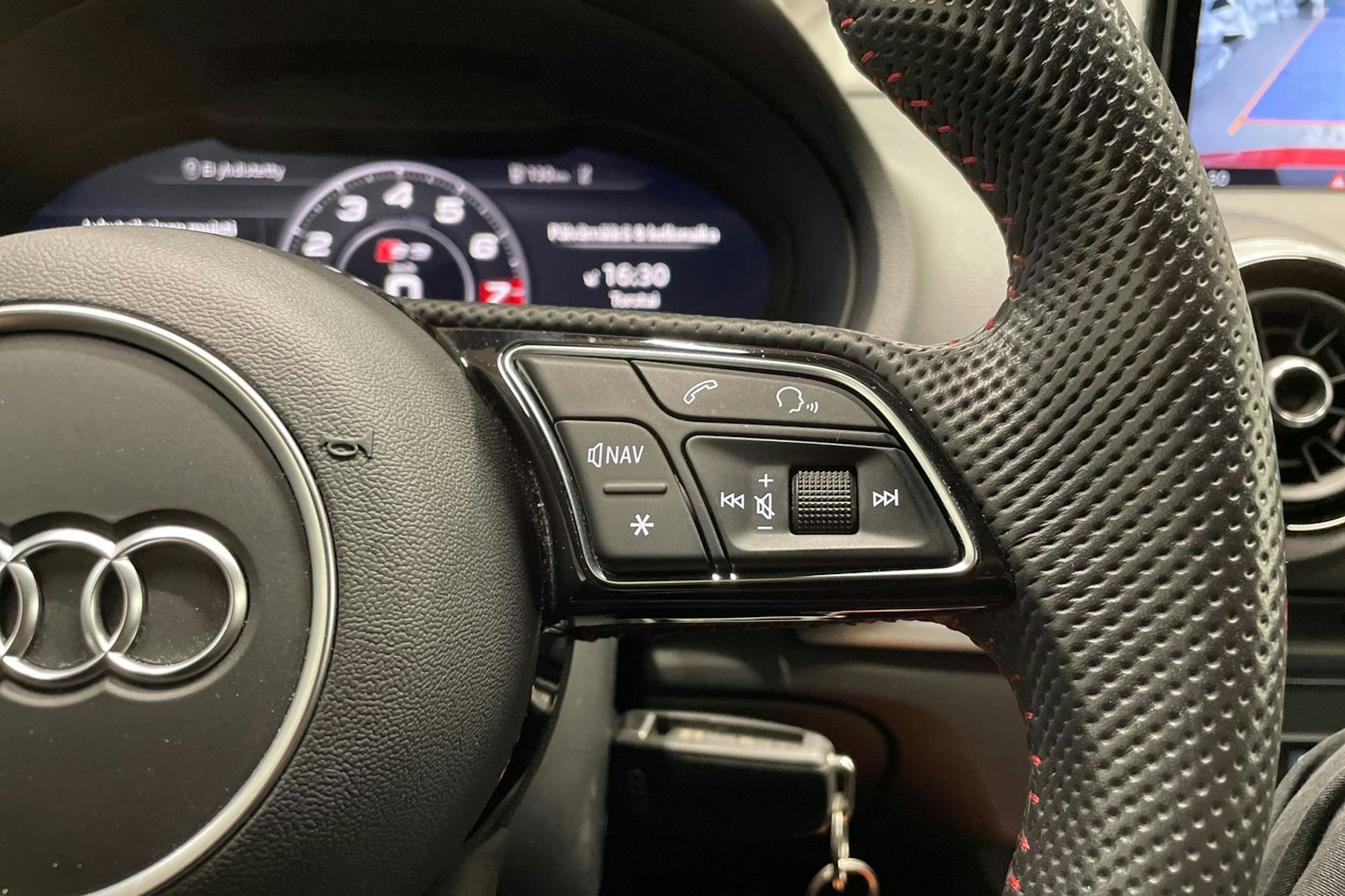 Punainen Audi S3 2019 kuva 28.