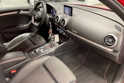 Punainen Audi S3 2019 kuva 30.
