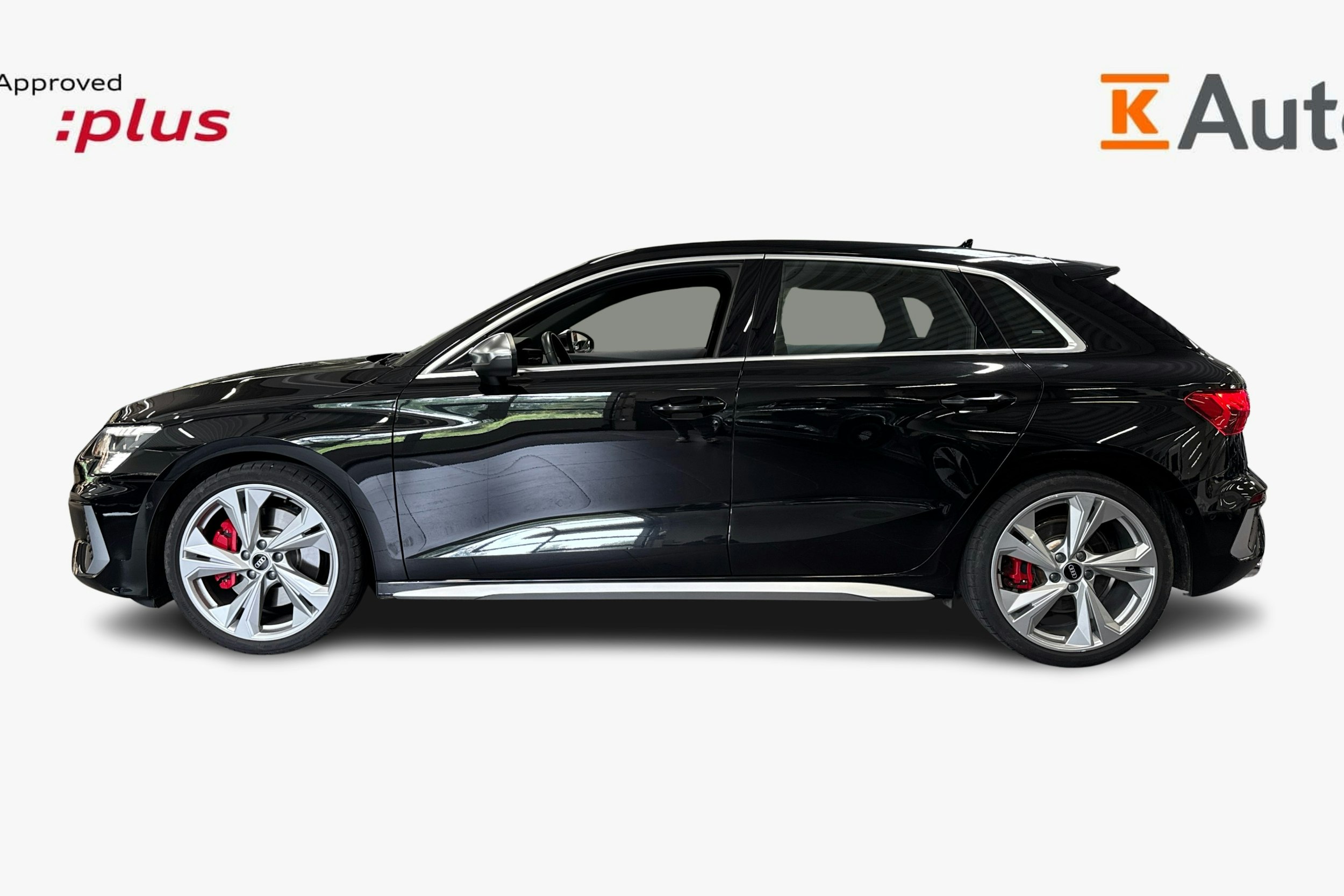 Musta Audi S3 2021 kuva 5.