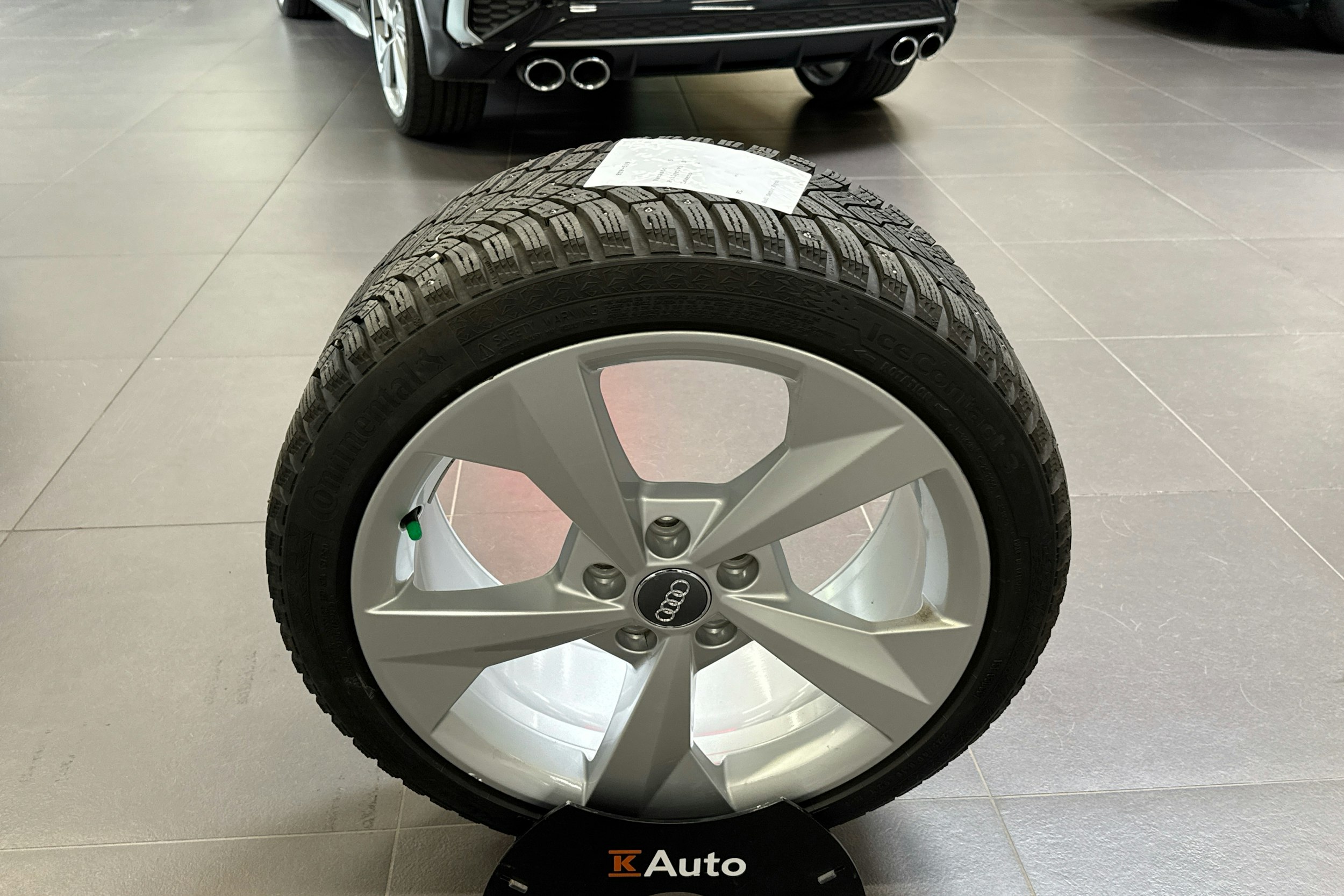 Musta Audi S3 2021 kuva 9.