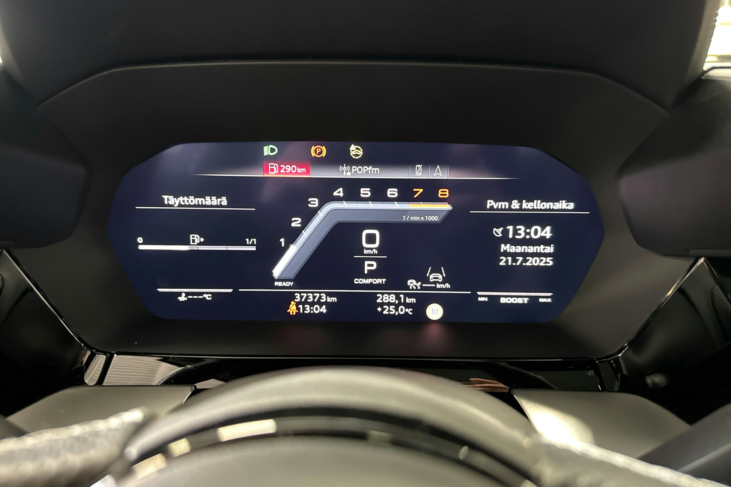 Musta Audi S3 2021 kuva 12.