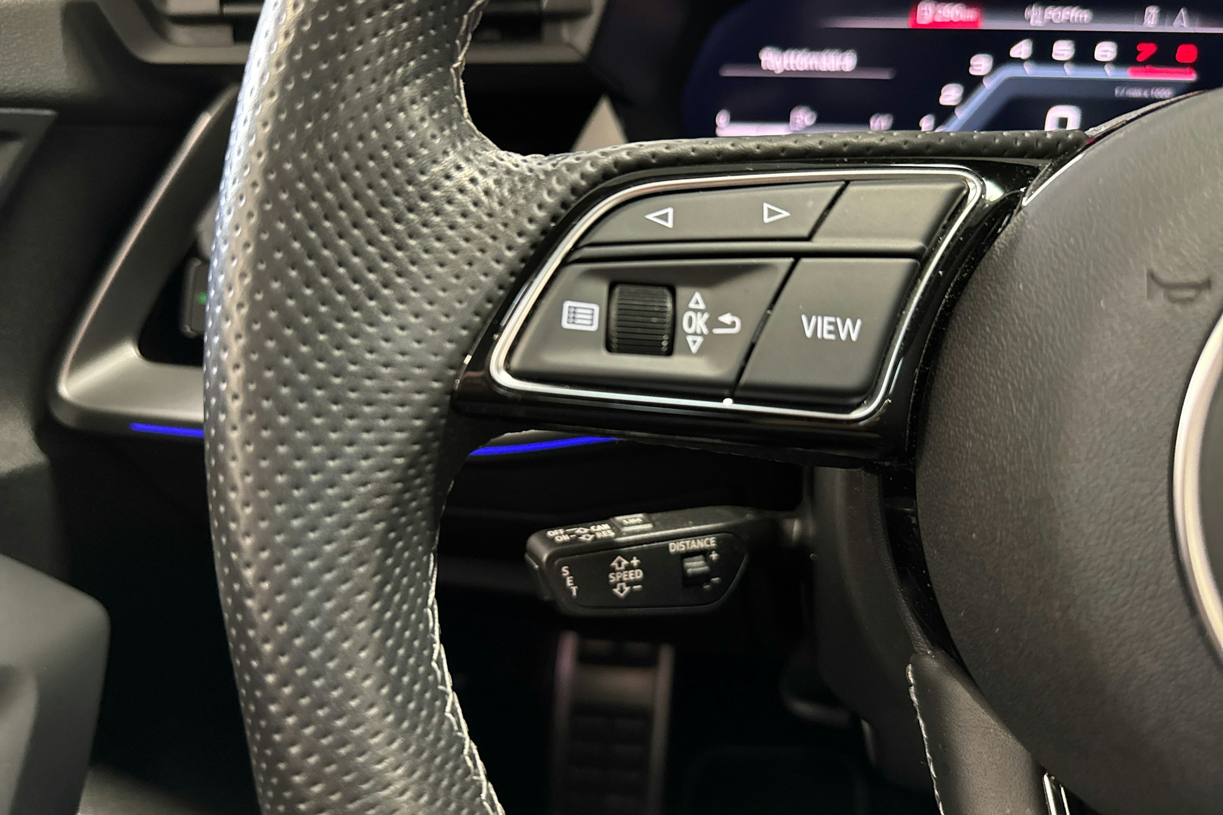 Musta Audi S3 2021 kuva 13.