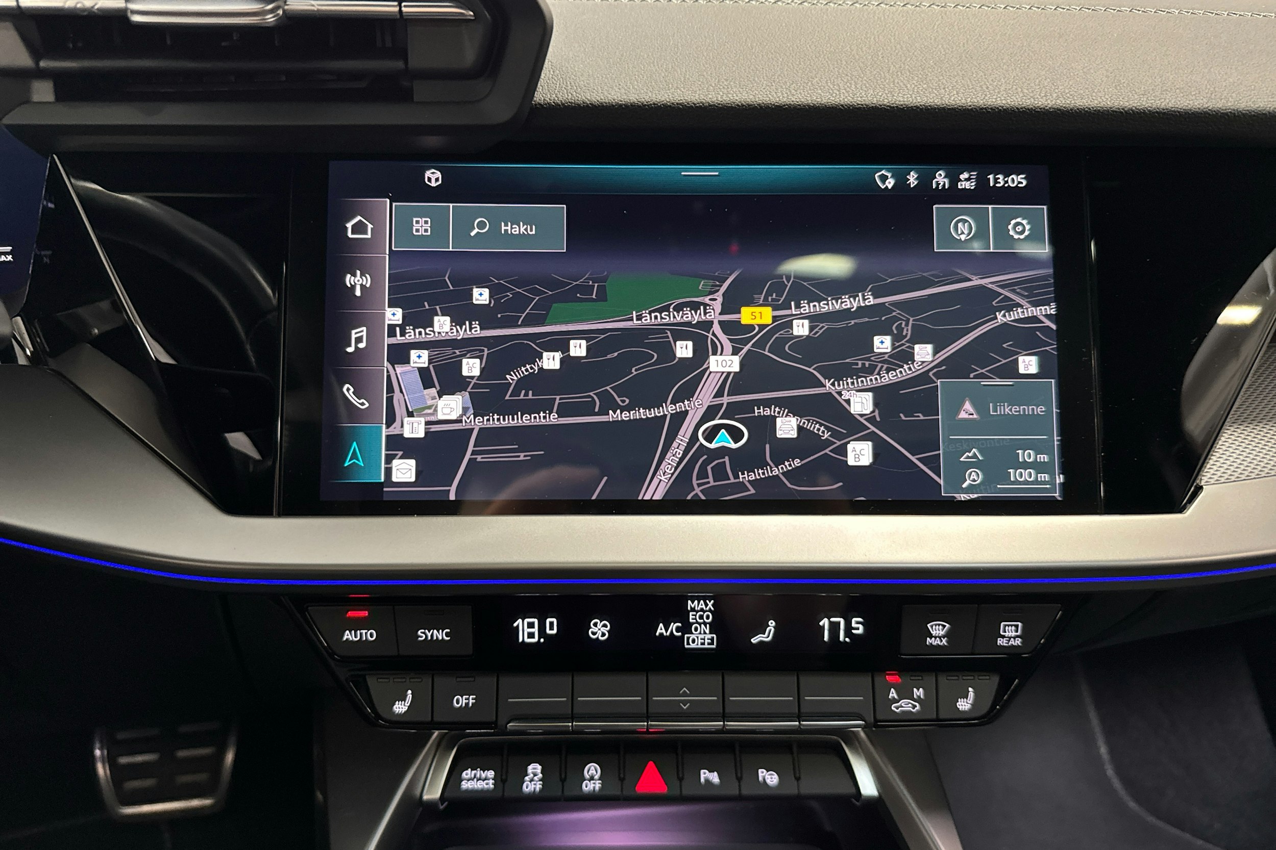 Musta Audi S3 2021 kuva 15.