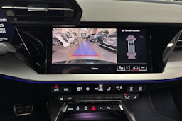 Musta Audi S3 2021 kuva 16.