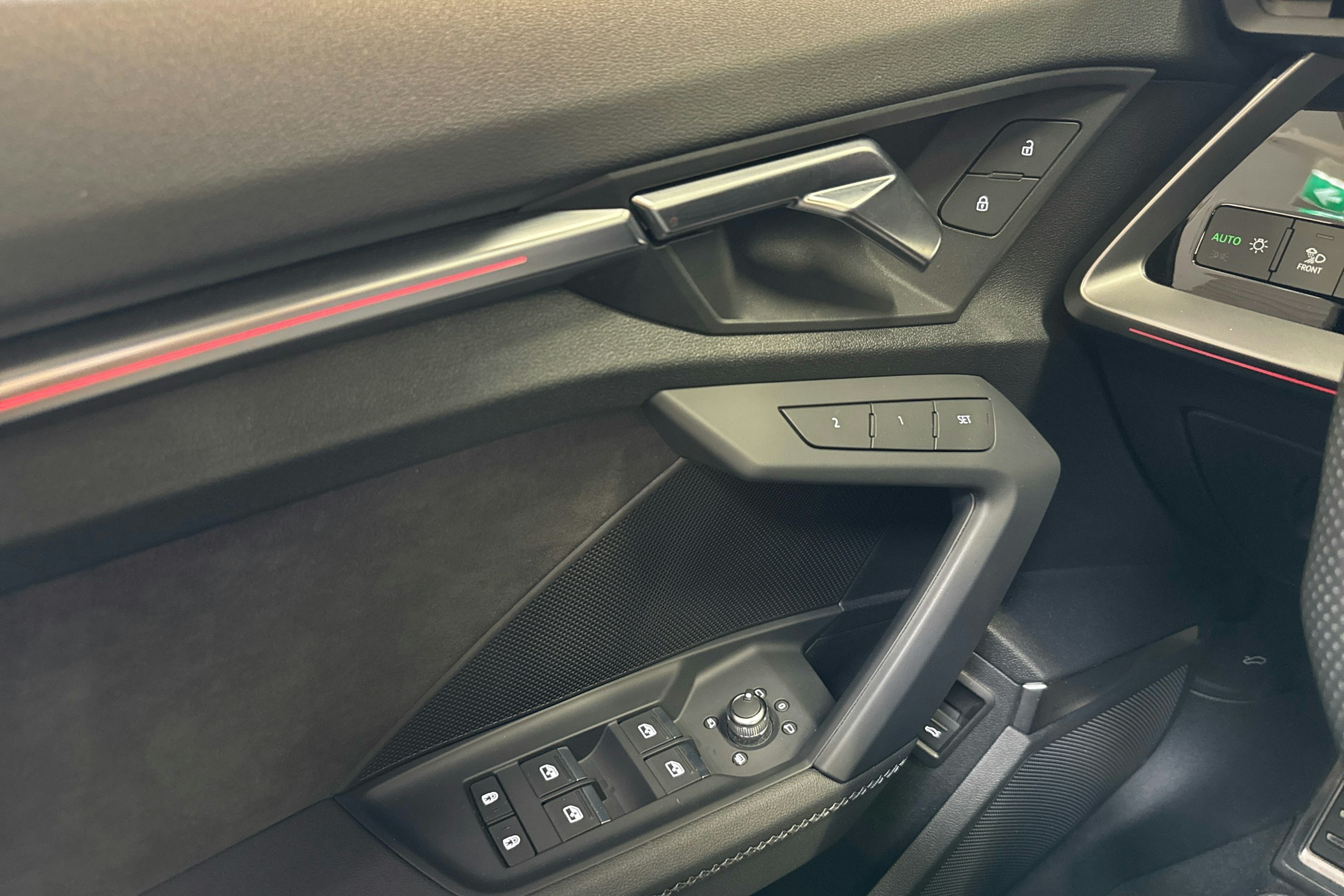 Musta Audi S3 2021 kuva 24.