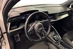 Valkoinen Audi S3 2021 kuva 3.