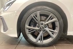 Valkoinen Audi S3 2021 kuva 11.