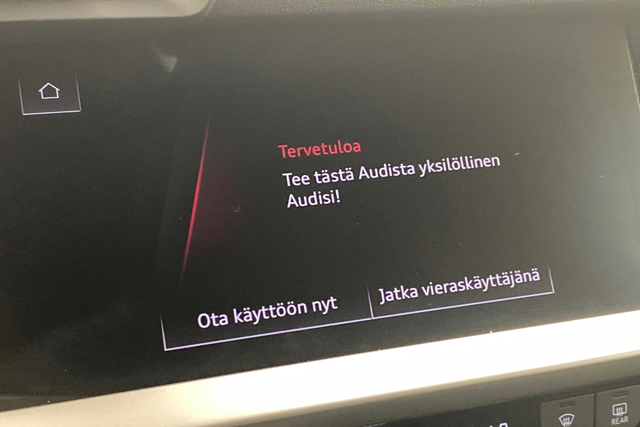 Valkoinen Audi S3 2021 kuva 15.
