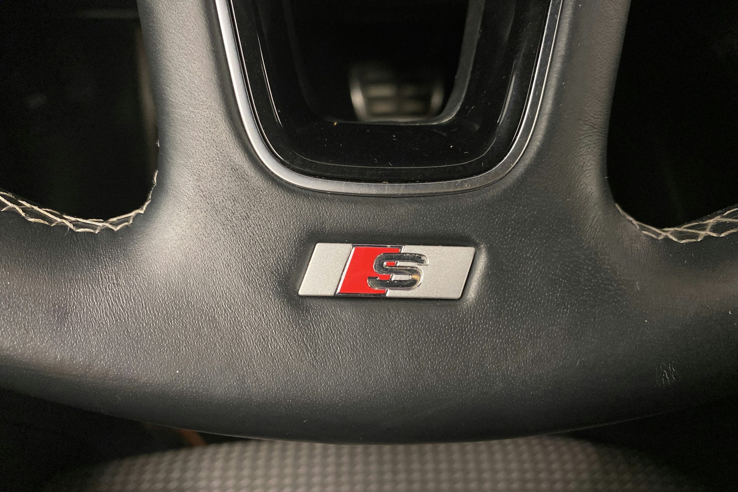 Valkoinen Audi S3 2021 kuva 21.