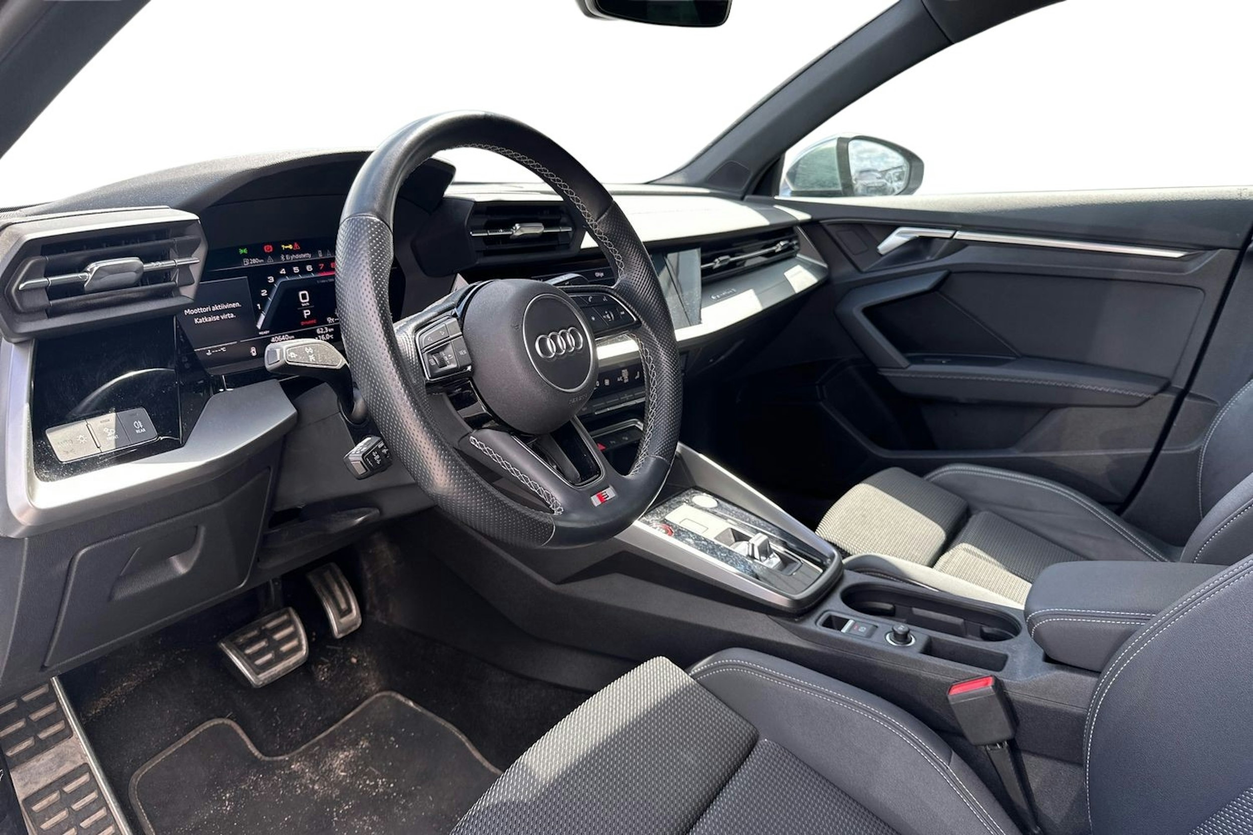 valkoinen Audi S3 2021 kuva 3.