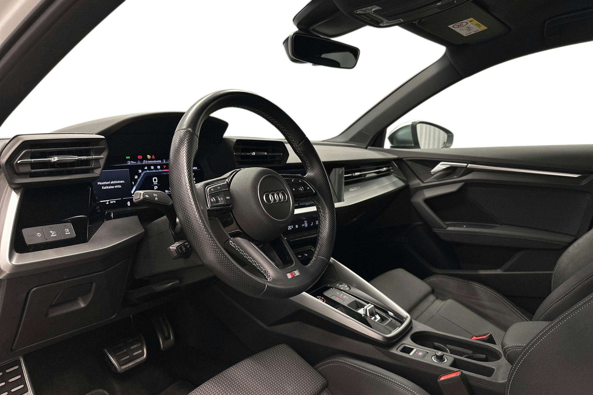 valkoinen Audi S3 2021 kuva 7.