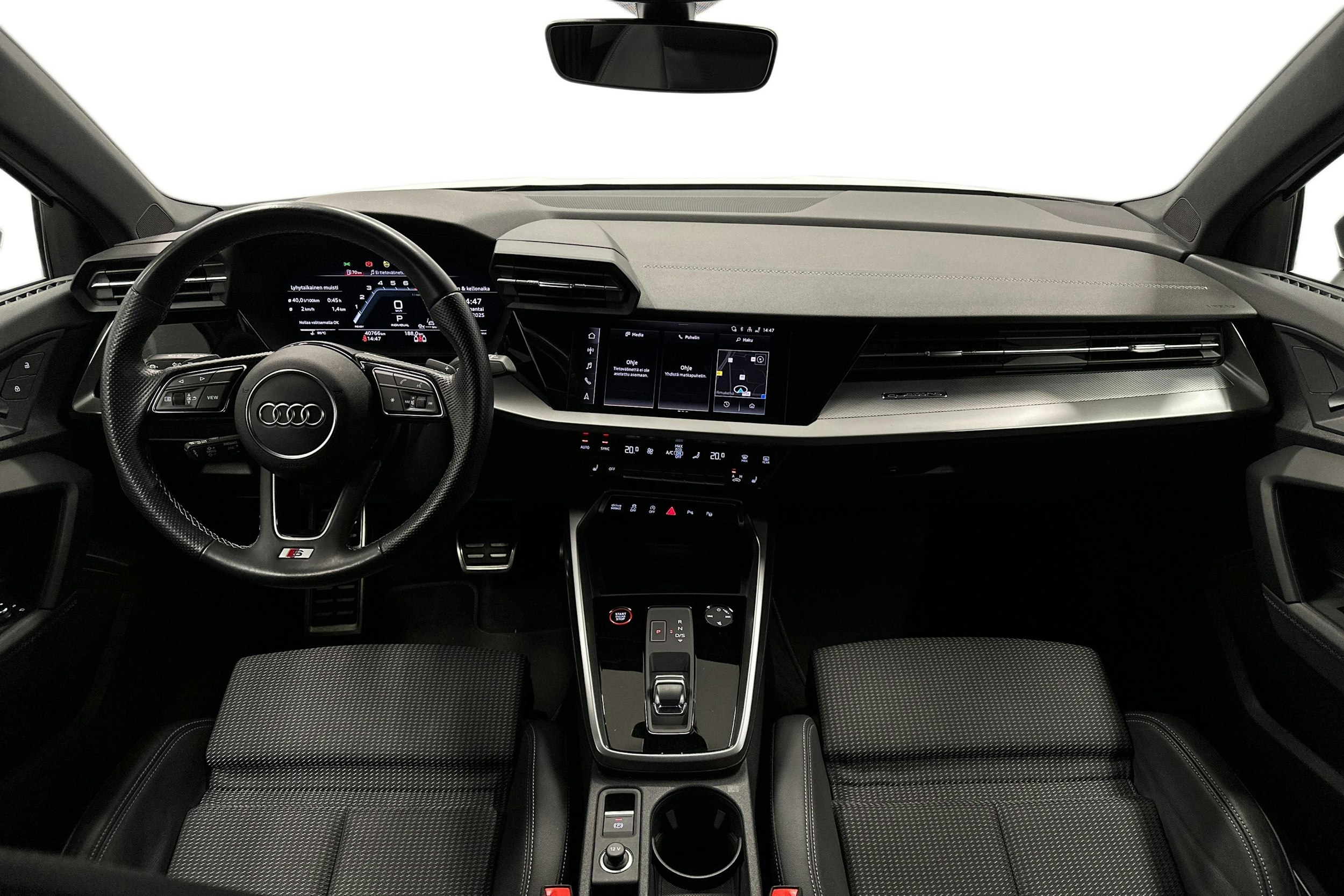 valkoinen Audi S3 2021 kuva 8.