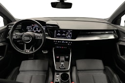 valkoinen Audi S3 2021 kuva 8.