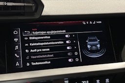 valkoinen Audi S3 2021 kuva 17.