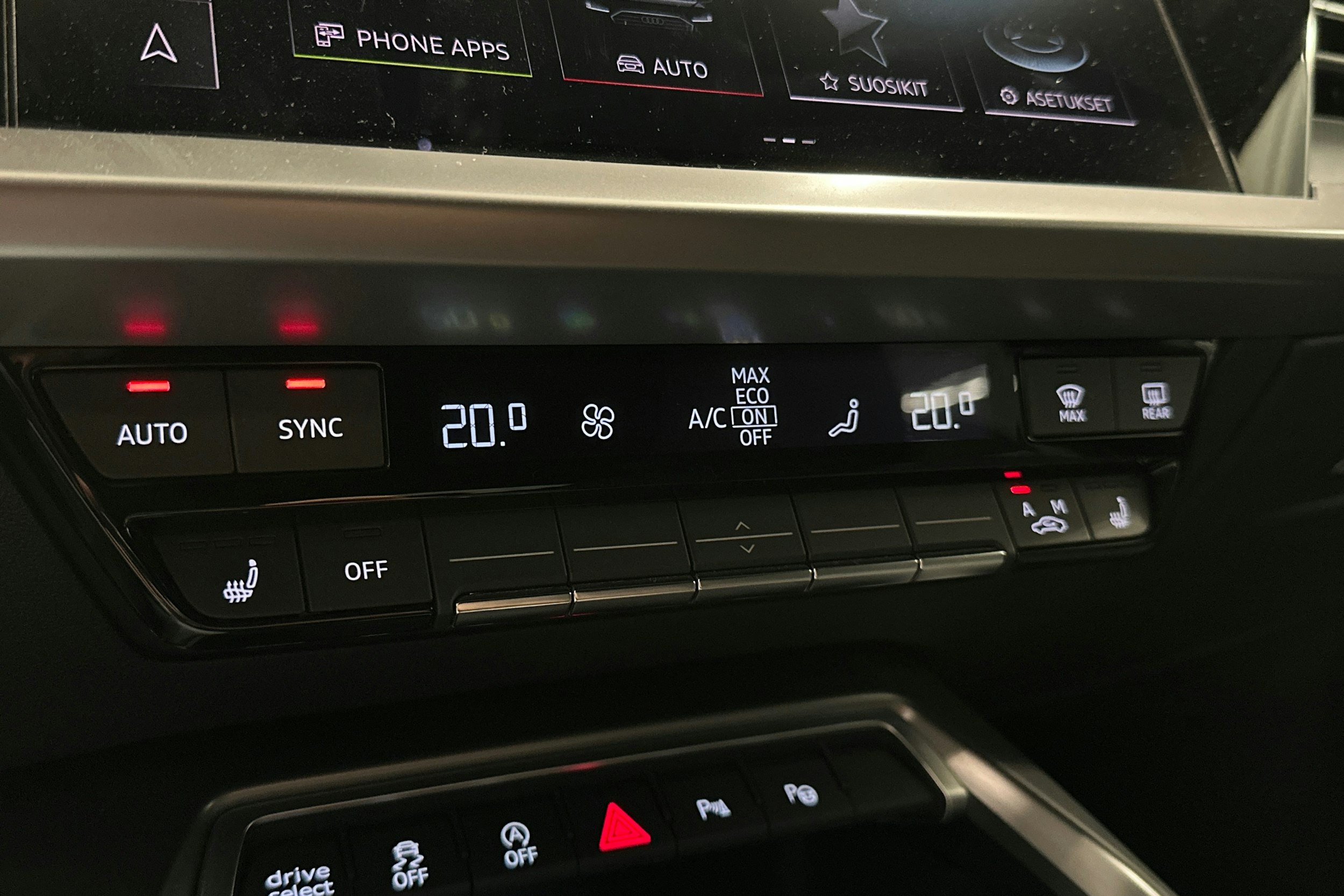 valkoinen Audi S3 2021 kuva 20.