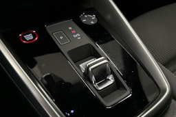 valkoinen Audi S3 2021 kuva 21.